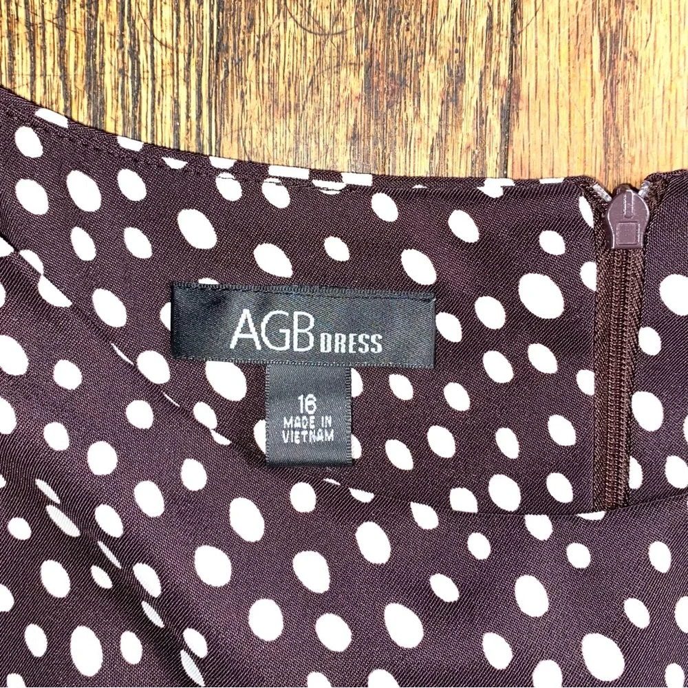 AGB Brown & White Polka Dit Sleeveless Midi Dress size 16 - Picture 2 of 3